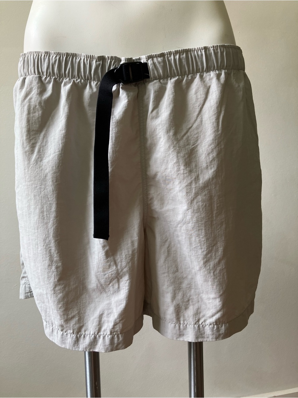 Columbia | Nylon Elastic Waist Pocket Hiking Shorts